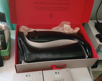Hunter brand Boots sz 9,  and socks