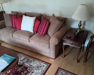 Quality sofa and side table with lamp