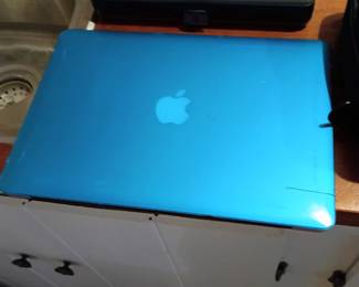 Apple lap top