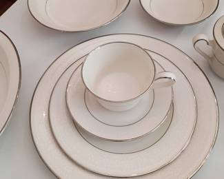 Six piece place setting 