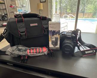 Canon DSLR Camera Bundle with Digital Concepts Slave Flash and Commander Bag
