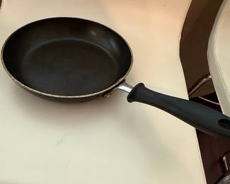 IMUSA Non-stick Frying Pan