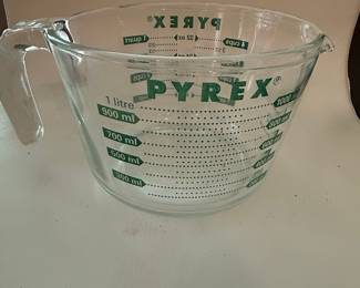 Pyrex 1 Liter Measuring Cup