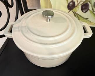 White Enameled Cast Iron Dutch Oven