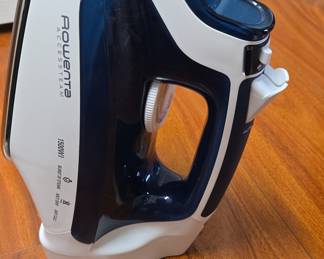 Rowenta Access Steam Iron