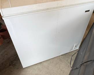 Idylis 7.1 cu. ft. Chest Freezer
