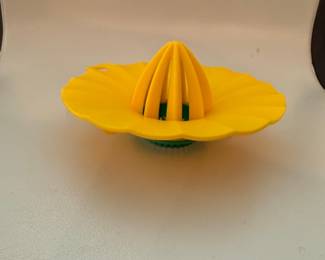 IKEA UPPFYLLD Citrus Juicer Reamer