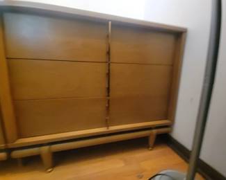 Kent Coffey Sequence bedroom set