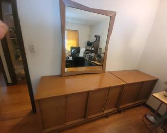 Kent Coffey Sequence bedroom set