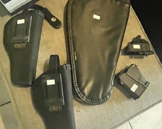 PISTOL HOLSTERS & PADDED PISTOL CASE