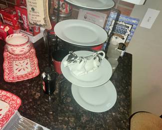 4-TIER SERVING STAND