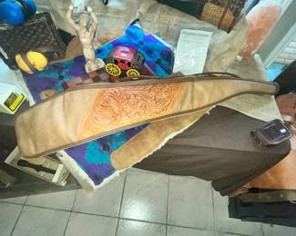 EXCELLENT PADDED RIFLE CASE