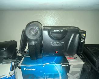 SHARP VIEWCAM w/ CHARGER