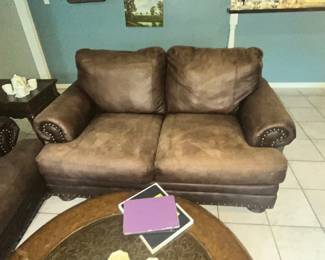 MATCHING LOVE SEAT