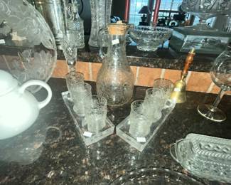 VINTAGE MACBETH-EVANS CRACKLE GLASS DECANTER & GLASSES
