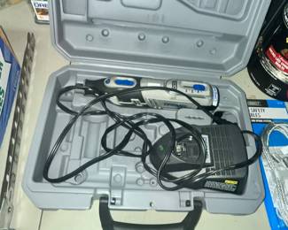 DREMEL ROTARY TOOL SET