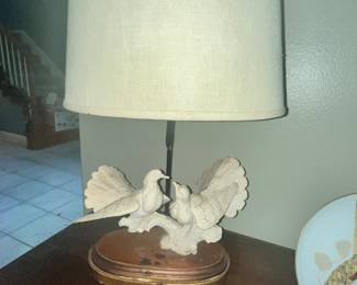 CERAMIC DOVES LAMP