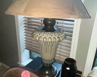 PAIR OF ELEGANT TABLE LAMPS