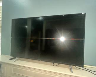LARGE TCL TV