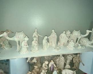 13PC NATIVITY SCENE