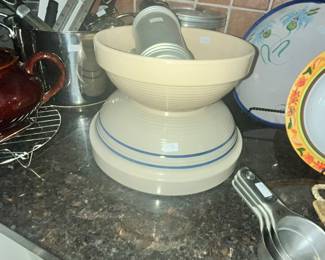 POTTERY MIXING BOWLS