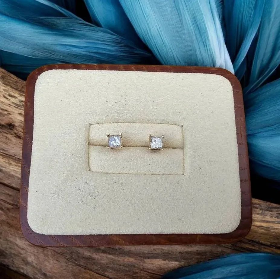 01 090 14kt Yellow Gold Princess Cut Diamond Earrings Tested