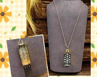 008 Secret Box Poison Necklace Do You Like To Hide Things