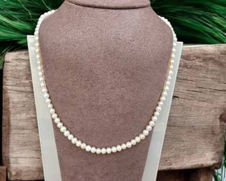 046 Sterling Silver Vintage Cultured Pearl Necklace