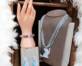 113 Playful Cats Necklace Earrings With Stone Bracelet