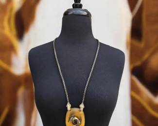 05 072 ALEXIS BITTAR Hand Carved Lucite Jeweled Vintage Pendant Necklace
