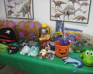 Huge selection of kids toys, games & books some new