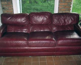 Three Seat Brown leather sofa excellent condition.