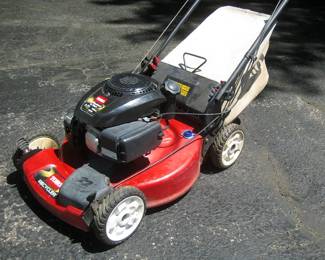 TORO 22” Self-propels mower excellent working condition