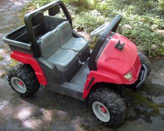 Fisher Price kids Jeep / Battery & charger included
