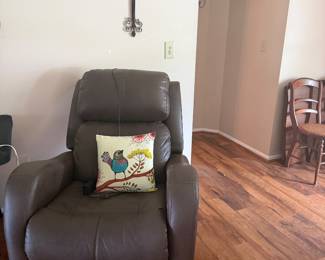 Recliner electric