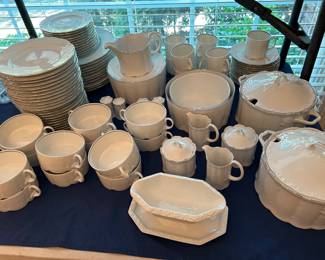ROSENTHAL CHINA  BEAUTIFUL.