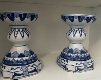 BLUE AND WHITE ITEMS THROUGHOUT.