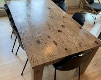 68x40 Mestler dining table - seats 6