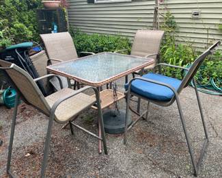 Outdoor Patio Table & Chair Set