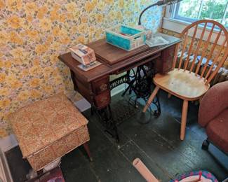 singer sewing machine table