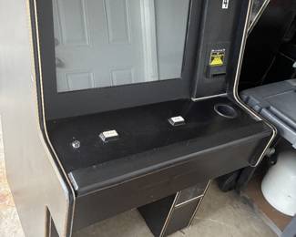 Games machines. 7 work and 1 is for parts