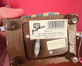 FIGI Graphics "My Favorite Things" Toy Chest Music Box