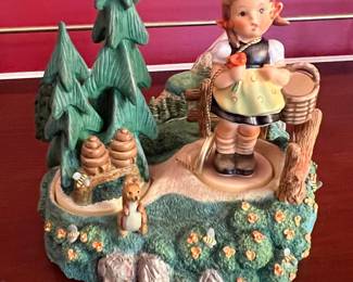 Goebel Hummel "Sister" Figurine with "Summer Stroll" Hummelscape Base