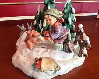 Hummelscapes Collection "Autumn Frolic" & "Playful Pals" Collector Set Figurine