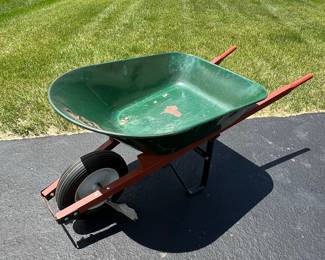 Green Single-Wheel Garden Wheelbarrow