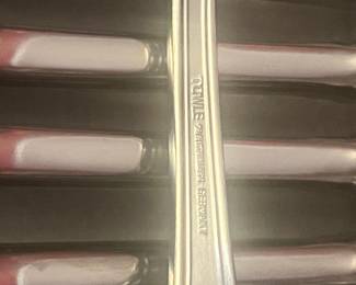 TOWLE London Shell Stainless Steel Flatware Set