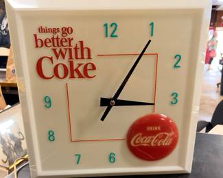 More pictures of the Coca-Cola clock