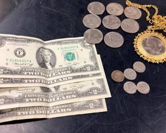 Miscellaneous collection of bicentennial money