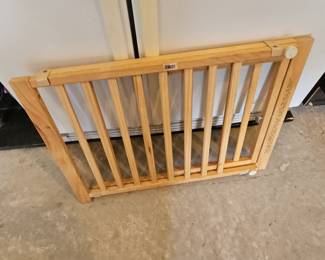 Toddleroo by North States Wood Baby Gate