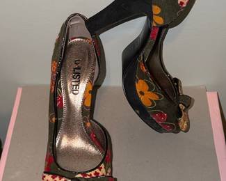Unlisted by Kenneth Cole Floral Print Peep-Toe Heels